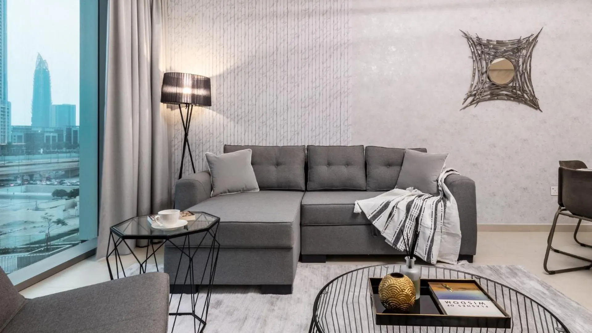 Dubai Mall Connection - Burj Views - Turf Balcony Apartment