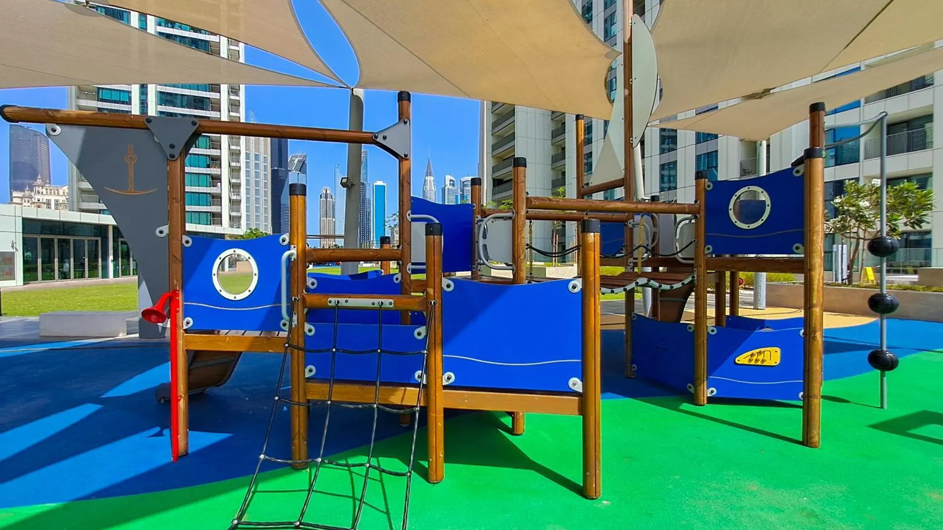 Apartment Dubai Mall Connection - Burj Views - Turf Balcony